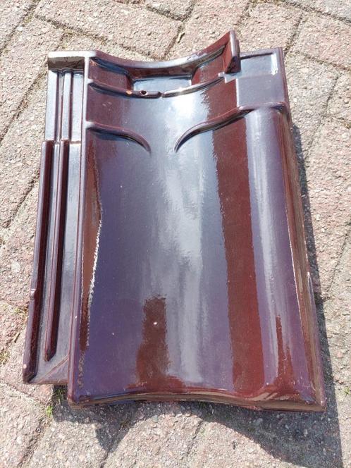 dakpannen wijnrood glans, Doe-het-zelf en Verbouw, Dakpannen en Dakbedekking, Gebruikt, Dakpannen, Steen of Klei, Rood, 15 m² of meer