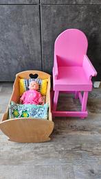 Poppenbed, poppenstoel, pop en accessoires, Ophalen, Zo goed als nieuw, Babypop