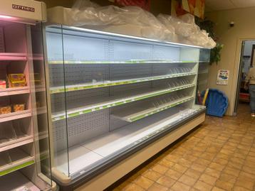 Winkel koeling verkocht inclusief schappen beschikbaar voor biedingen