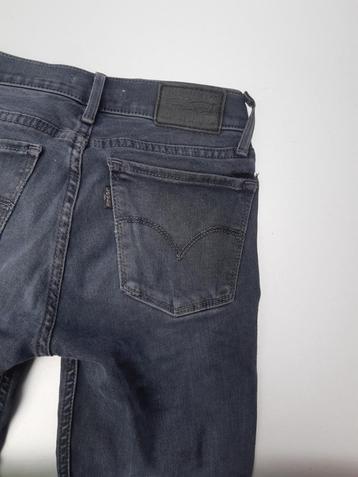 Levi 710 super skinny maat 23 beschikbaar voor biedingen