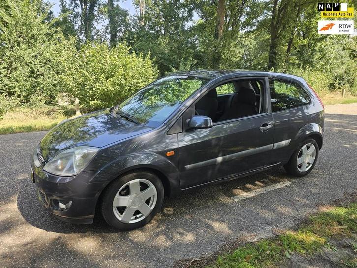 Ford Fiesta 1.3-8V Futura, Auto's, Ford, Bedrijf, Te koop, Fiësta, ABS, Airbags, Airconditioning, Centrale vergrendeling, Elektrische buitenspiegels