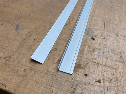 245x Aluminium hoekprofiel 30x10mm – 2mm dik - geanodiseerd, Doe-het-zelf en Verbouw, Metalen, Nieuw, Aluminium, Ophalen