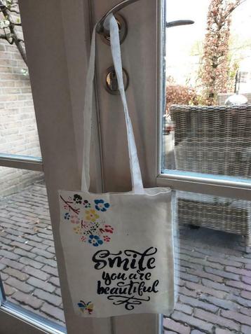 Kleine Zelfbeschilderde Canvas Witte Shopper Tas Smile beschikbaar voor biedingen