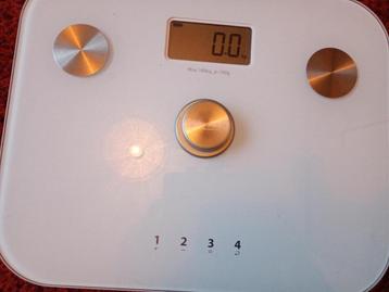 Kinetische lichaamsanalyse weegschaal - BMI meter  beschikbaar voor biedingen