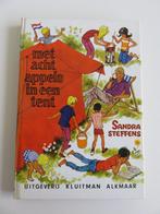 Met acht appels in een tent - Sandra Steffens Hardcover, Boeken, Ophalen of Verzenden, Zo goed als nieuw, Sandra steffens, Fictie