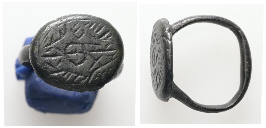 Middeleeuwse bronzen zegelring (12e-14e eeuw na Christus), Antiek en Kunst, Verzenden, Brons