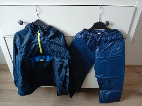 Regenpak. Regenjas: Decathlon, Broek: Zeeman. Maat 122-128., Kinderen en Baby's, Kinderkleding | Kinder-kledingpakketten, Zo goed als nieuw