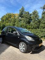 Toyota Aygo 1.0 12V Vvt-i 3DRS MMT 2012 Zwart, Voorwielaandrijving, Euro 5, Metallic lak, 4 stoelen