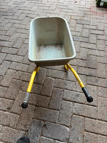 Berg kruiwagen beschikbaar voor biedingen