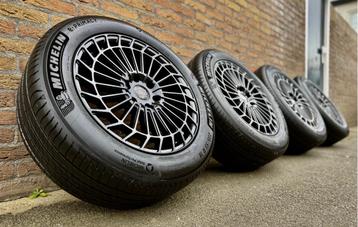 Ford Transit Custom VW T8 velgen 18 inch met banden zwart beschikbaar voor biedingen