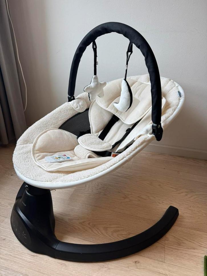 Luvion Baby Swing - Wipstoeltje, Kinderen en Baby's, Wipstoeltjes, Zo goed als nieuw, Schommelstoel, Overige merken, Met gordel(s) of riempje(s)