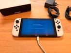 Nintendo Switch OLED wit, Ophalen of Verzenden, Zo goed als nieuw, Met 2 controllers, Switch OLED