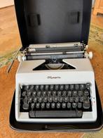 Werkende olympia typemachine inclusief koffer, Ophalen, Zo goed als nieuw