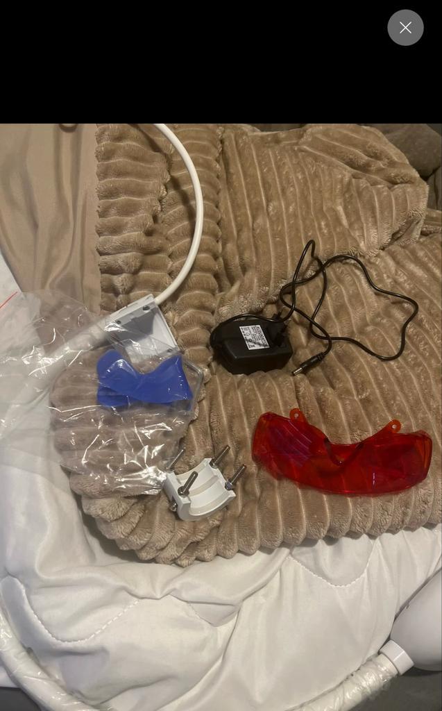 Professionele Tandenbleeklamp - Nieuwstaat, Witgoed en Apparatuur, Persoonlijke-verzorgingsapparatuur, Zo goed als nieuw, Mondverzorging