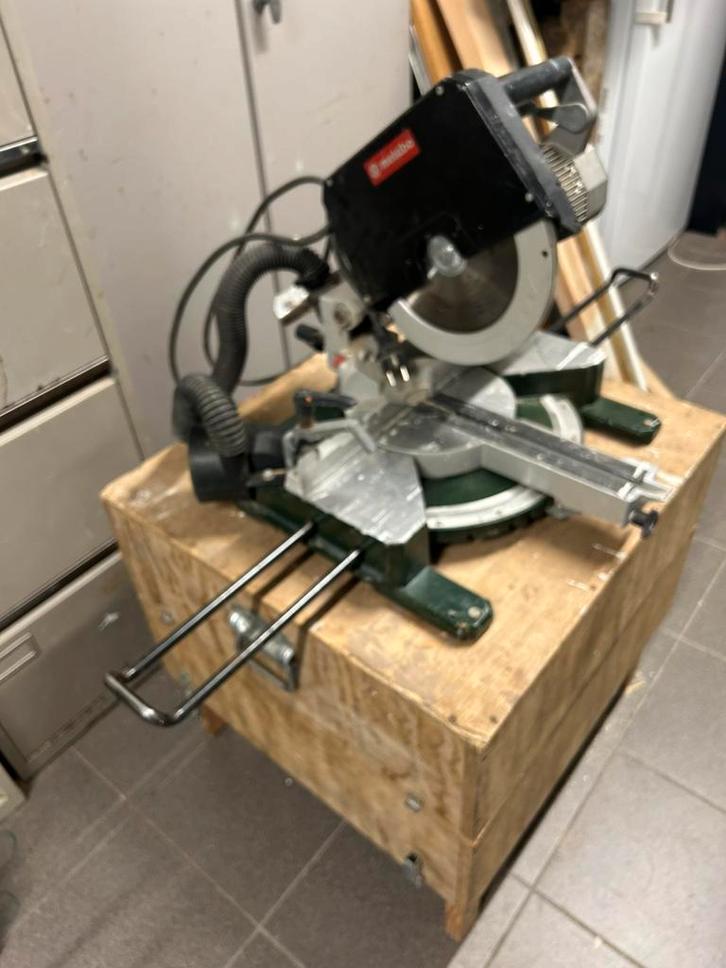 Metabo afkortzaag, Doe-het-zelf en Verbouw, Gereedschap | Zaagmachines, Gebruikt, Afkortzaag, 1200 watt of meer, 30 tot 70 mm