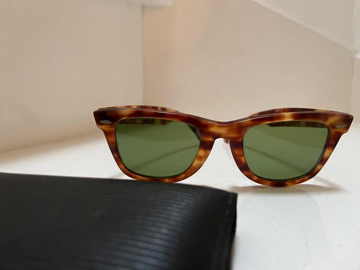 Retro zonnebril Ray-Ban, model Wayfarer, Verzamelen, Overige Verzamelen, Gebruikt, Ophalen of Verzenden