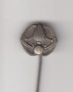 KMAR Koninklijke Marechaussee embleem speldje, Verzamelen, Niet vindbaar, Niet vindbaar, Nederland, Embleem of Badge