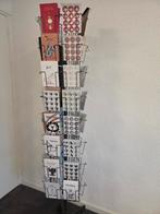 Mooie 3-hoeks kaartenmolen voor 48 kaarten van 12 x 18 cm., Ophalen