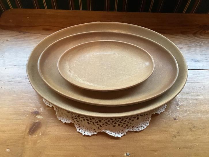 Vintage servies Vieux Gres set van 3  serveerschalen, Antiek en Kunst, Antiek | Schalen, Ophalen of Verzenden