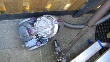 te koop dyson stofzuiger 1300 watt beschikbaar voor biedingen