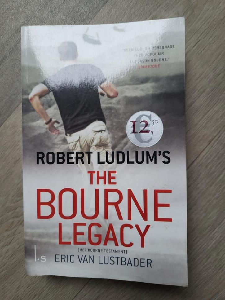 Robert Ludlum - The Bourne legacy, Boeken, Thrillers, Zo goed als nieuw, Ophalen