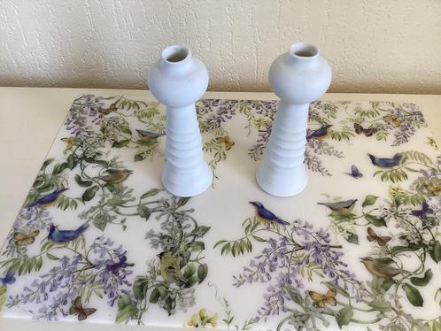 2 Nieuwe handgemaakte witte vaasjes merk D & M depot, Huis en Inrichting, Woonaccessoires | Vazen, Nieuw, Wit, Minder dan 50 cm