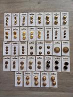 37 x kaartje met goudkleurige knoop, Elegant knoop, knoopje, Ophalen of Verzenden, Nieuw, Knoop of Knopen