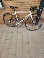 TE KOOP MOOIE B'TWIN TRIBAN RACEFIETS.

Zo goed als nieuw, Fietsen en Brommers, Fietsen | Racefietsen, Aluminium, Minder dan 49 cm