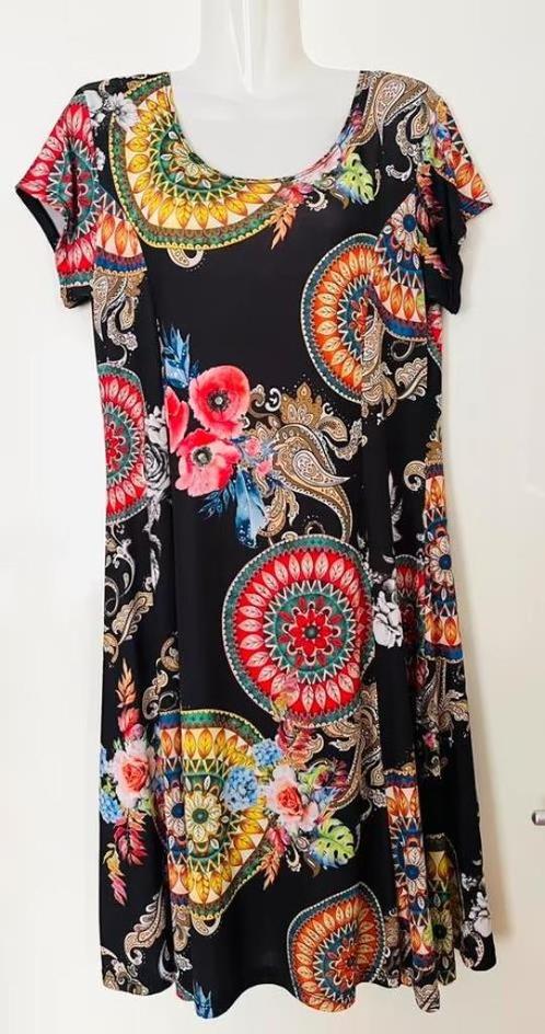 New Collection jurk maat 42/44 [v], Kleding | Dames, Jurken, Zo goed als nieuw, Maat 42/44 (L), Overige kleuren, Knielengte, Ophalen of Verzenden