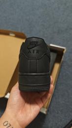 Nike Air Force 1 Triple Black - Volledig Zwart, Ophalen of Verzenden, Nieuw, Zwart, Sneakers of Gympen