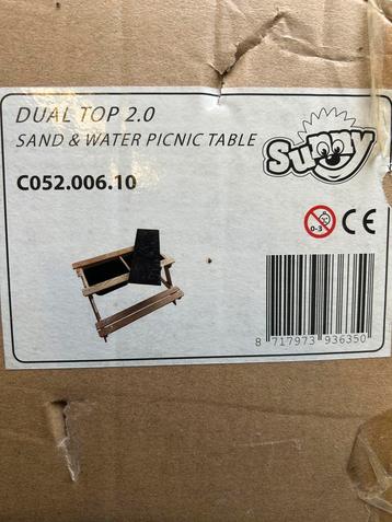 Zand en watertafel. 1 zomer gebruikt. beschikbaar voor biedingen