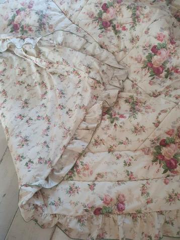 Prachtige plaid sprei met rozen roosjes beschikbaar voor biedingen