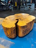 Boomstam koffietafel (met wieltjes), Huis en Inrichting, Tafels | Statafels, Ophalen, Zo goed als nieuw