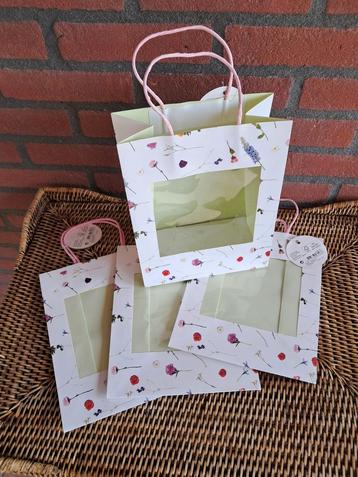 Speciale cadeau tasjes. NIEUW.  beschikbaar voor biedingen