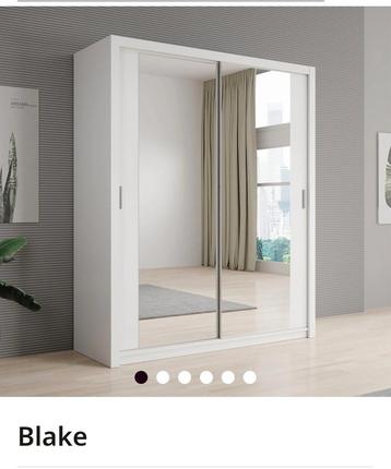 GRATIS!! 2 Witte Kledingkasten met Spiegel - Zelf Demonteren