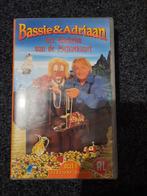 BASSIE & ADRIAAN Het Geheim van de Schatkaart Dl 1 Op VIDEO!, Alle leeftijden, Verzenden, Zo goed als nieuw, Nederlandstalig