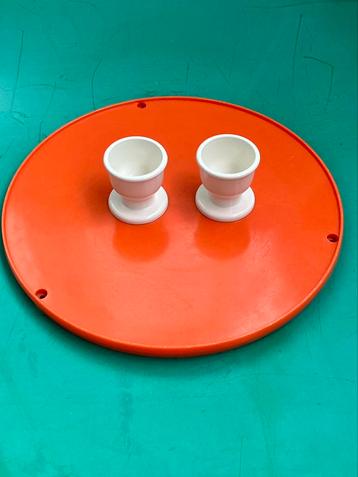 Vintage witte kunststof eierdopjes pop-art Tiger Products beschikbaar voor biedingen