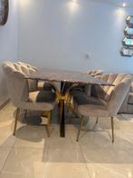 Marmeren eettafelset met beige schelp stoelen. Gouden poten, Ophalen, Zo goed als nieuw, 75 m² of meer, Beige