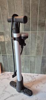 Fietspomp met drukmeter, Ophalen of Verzenden, Drukmeter, Gebruikt
