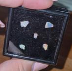 Ruwe opaal in doosje, Sieraden, Tassen en Uiterlijk, Edelstenen, Ophalen of Verzenden, Zo goed als nieuw