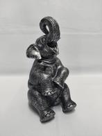 Zilver gekleurde zittende olifant met slurf omhoog., Ophalen of Verzenden, Nieuw, Dier
