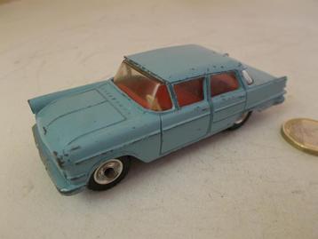 1961 Dinky Toys 177 OPEL KAPITAN. (Licht blauw) -B-. beschikbaar voor biedingen