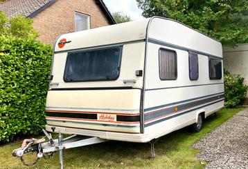 Caravan Bürstner Holyday met VEEL extra's!! beschikbaar voor biedingen