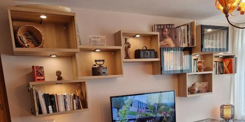 IKEA BESTA set wandkasten (met ledverlichting), Huis en Inrichting, Kasten | Wandmeubels, Zo goed als nieuw, Minder dan 100 cm