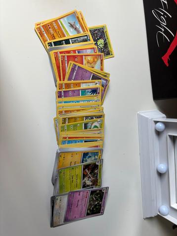 Pokémon Kaarten - 200 stuks beschikbaar voor biedingen