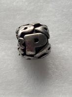 Pandora zilveren bedel met de letter P, Sieraden, Tassen en Uiterlijk, Bedels, Pandora, Ophalen of Verzenden, Zo goed als nieuw