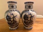 Twee T.Delfts Bleau vazen, Ophalen of Verzenden