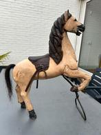 Antiek carrousel paard, Ophalen