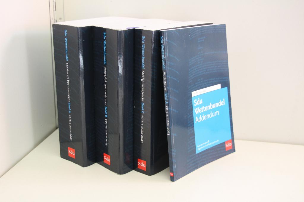 SDU Wettenbundel 2022-2023 (Set met drie delen) en Addendum, M. L. van Emmerik, Ophalen of Verzenden, Gamma, WO