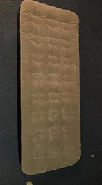 Luchtbed - Comfortabel en klaar voor gebruik!, Caravans en Kamperen, Ophalen of Verzenden, Ingebouwde pomp, Zo goed als nieuw